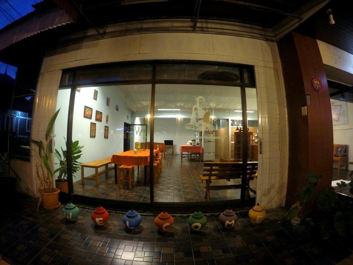 My Home Hostel Sukhothai เมืองเก่า ภายนอก รูปภาพ