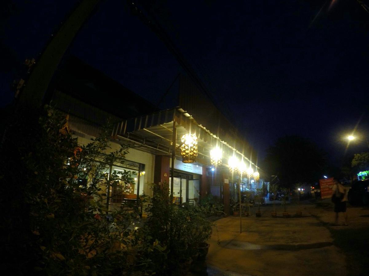 My Home Hostel Sukhothai เมืองเก่า ภายนอก รูปภาพ